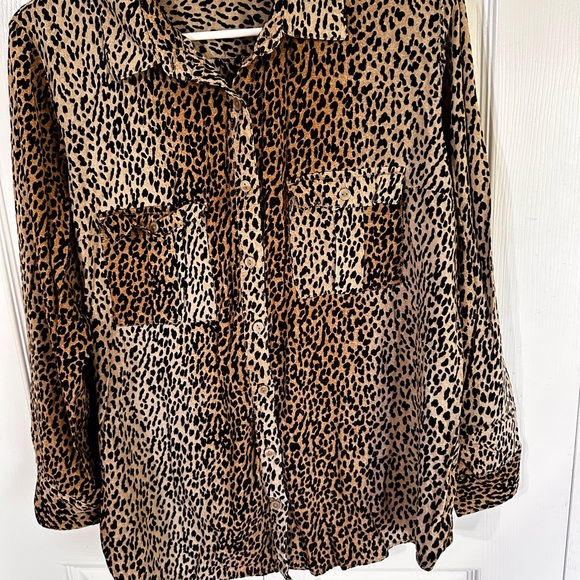 Faded Glory Animal Print Button Down Shirt - Picture 1 of 9